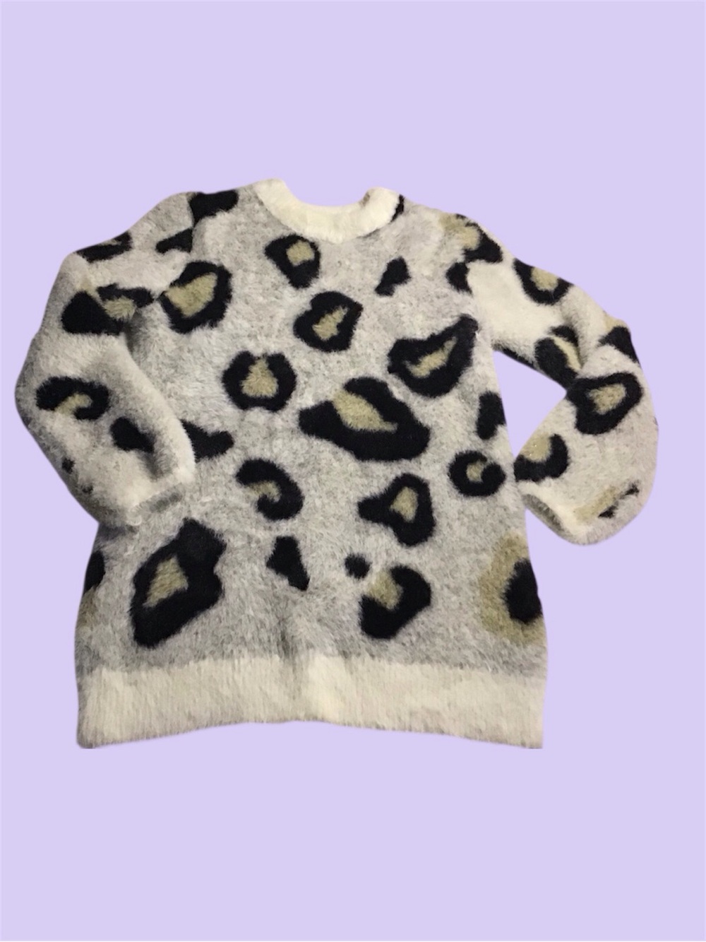Guess Girls' Leopard print cozy chunky Fuzzy Sweater - White, grey brown Cream